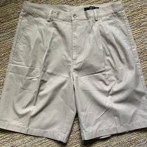 Men’s Greg Norman Khaki Shorts